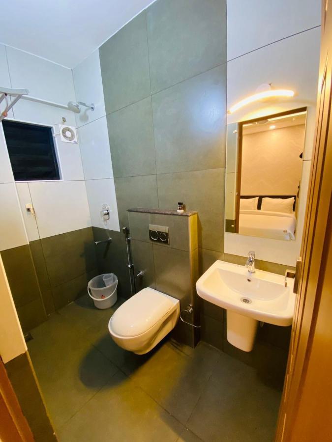 Hotel Nujoom Rooms & Apartments Kochi Dış mekan fotoğraf