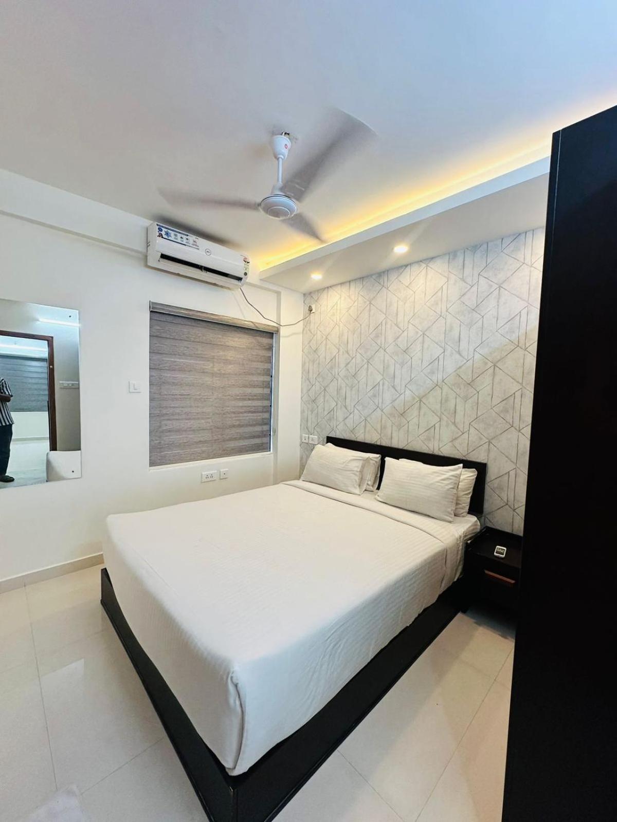 Hotel Nujoom Rooms & Apartments Kochi Dış mekan fotoğraf