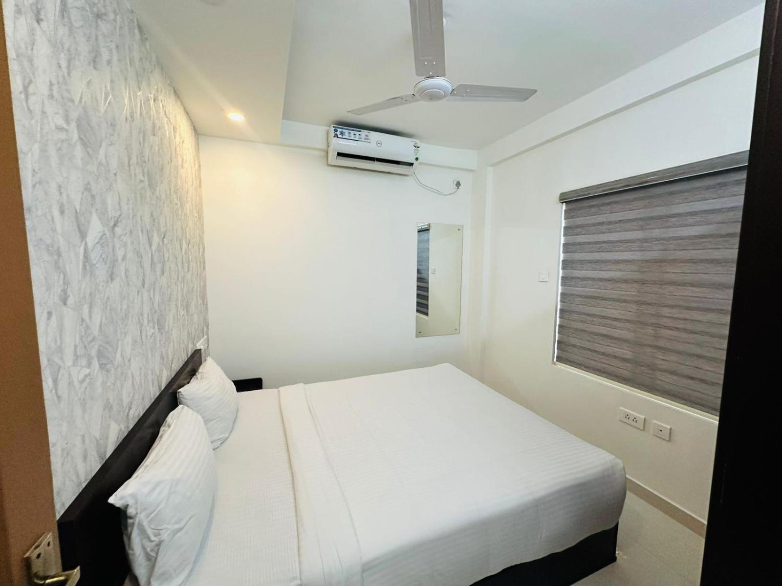 Hotel Nujoom Rooms & Apartments Kochi Dış mekan fotoğraf