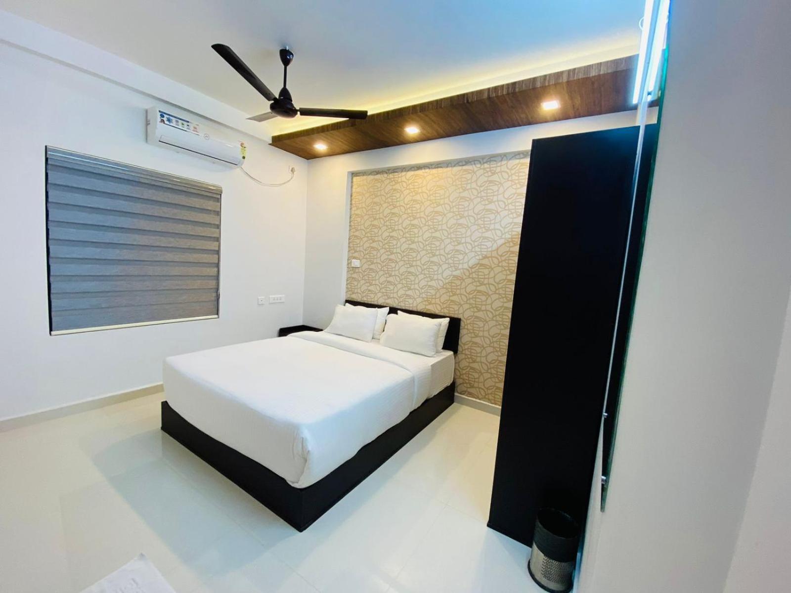 Hotel Nujoom Rooms & Apartments Kochi Dış mekan fotoğraf